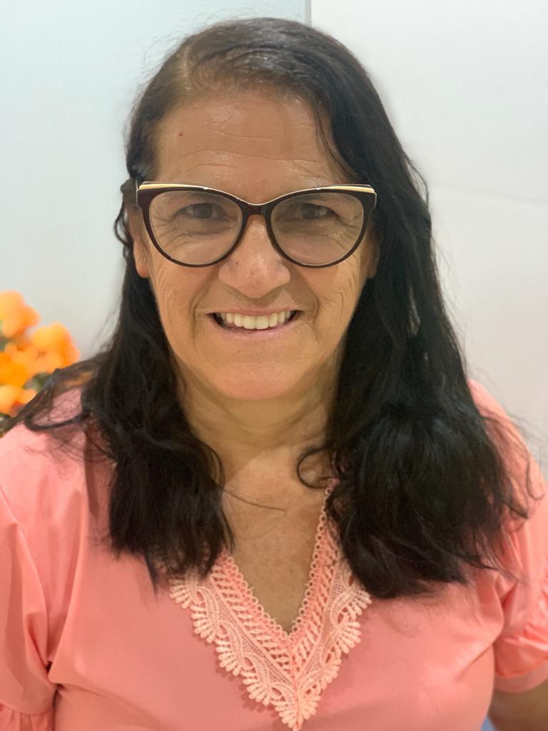 Vera Lúcia Maria Santos de Oliveira
